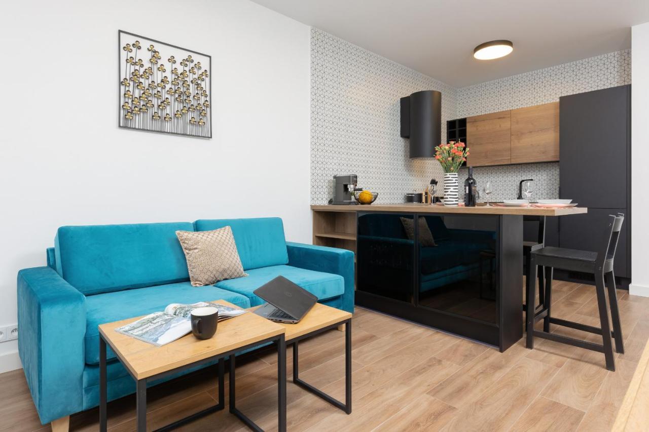 Srodmiescie Warsaw Muranow Apartments With Parking By Noclegi Renters Buitenkant foto