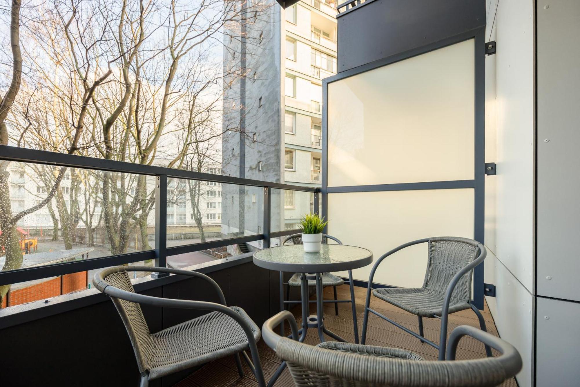 Srodmiescie Warsaw Muranow Apartments With Parking By Noclegi Renters Buitenkant foto
